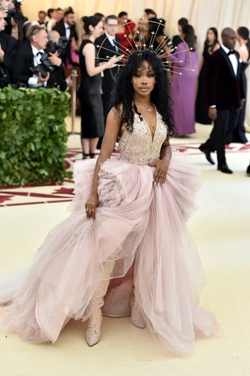 10 Iconic MET GALA Looks From Rap and RB Girls 6